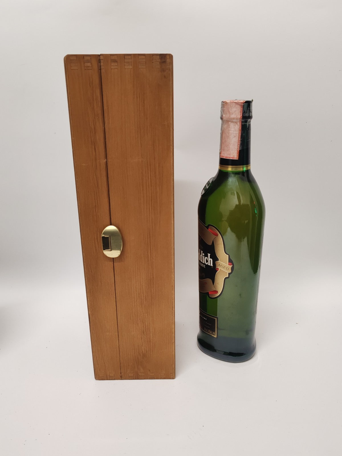 Glenfiddich Single Pure Malt Scotch Whisky 75 cl  40 % In Edler Holzschachtel