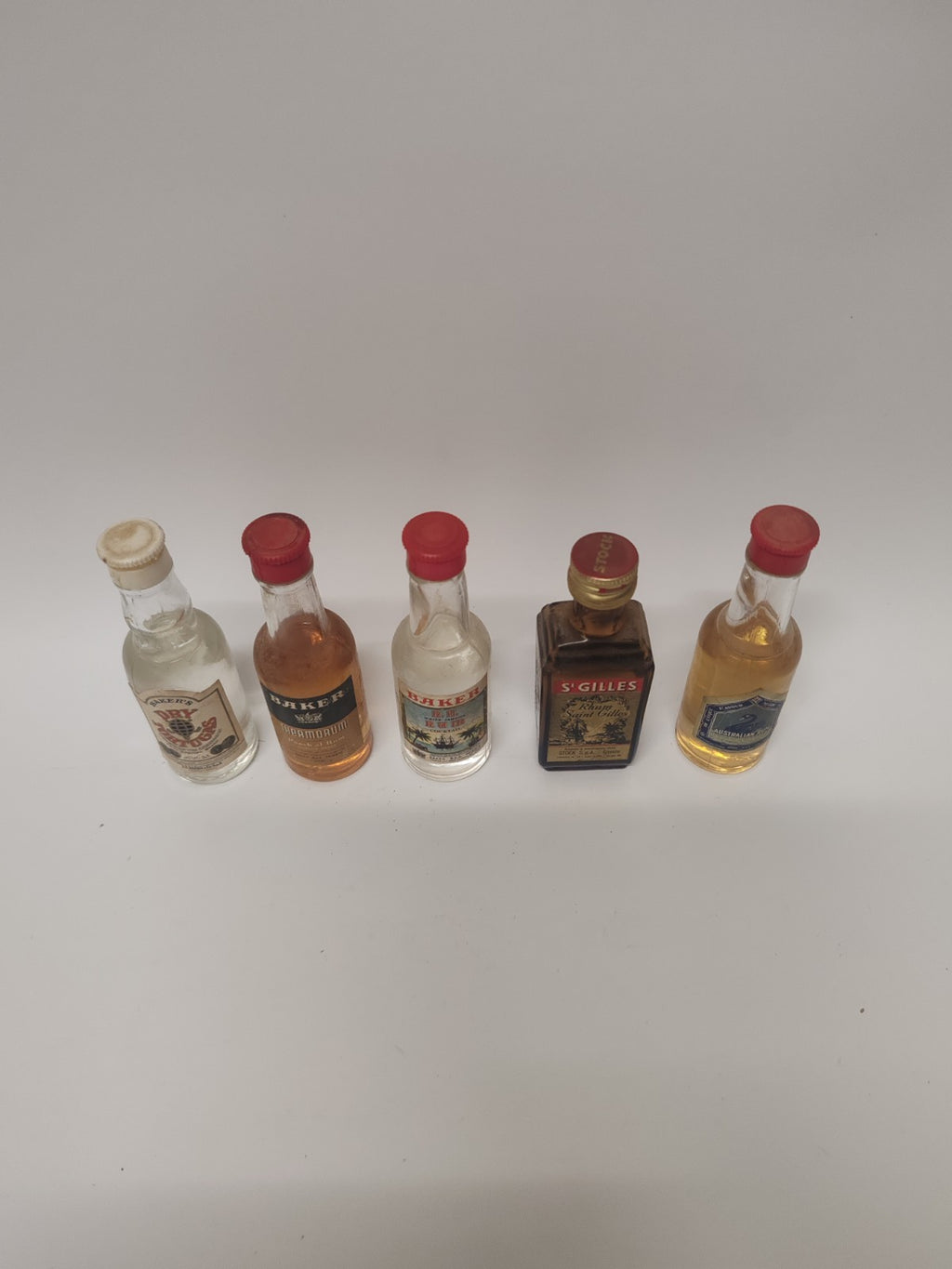 Seltenes 5er Set Rum Miniaturen – Vintage 70iger– Versiegelt & Perfekter Zustand