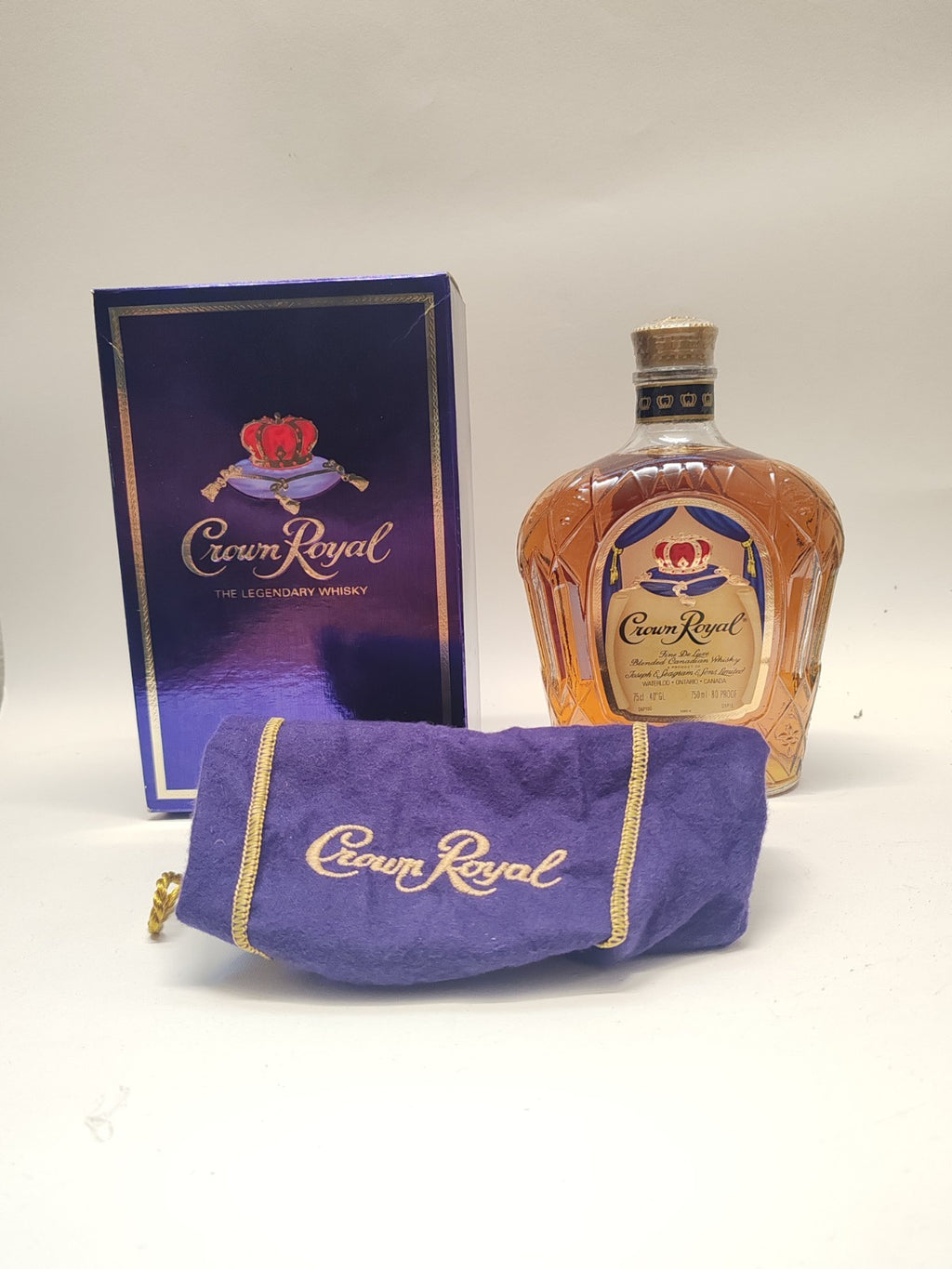Crown Royal Fine De Luxe Blended Canadian Whisky – 1990er – 75cl – 40% – Mit OVP