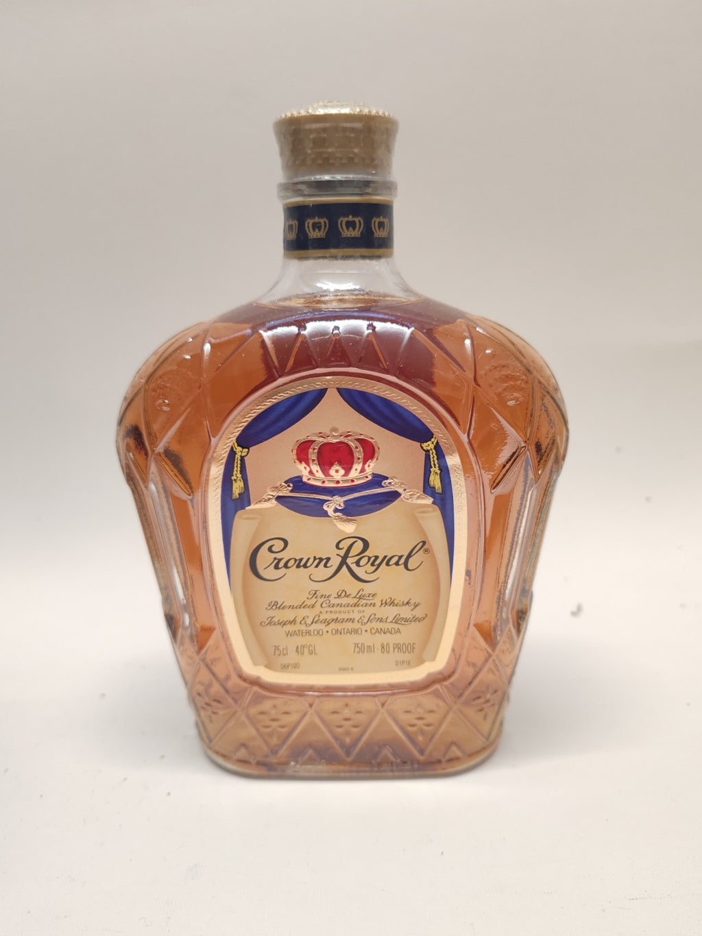 Crown Royal Fine De Luxe Blended Canadian Whisky – 1990er – 75cl – 40% – Mit OVP