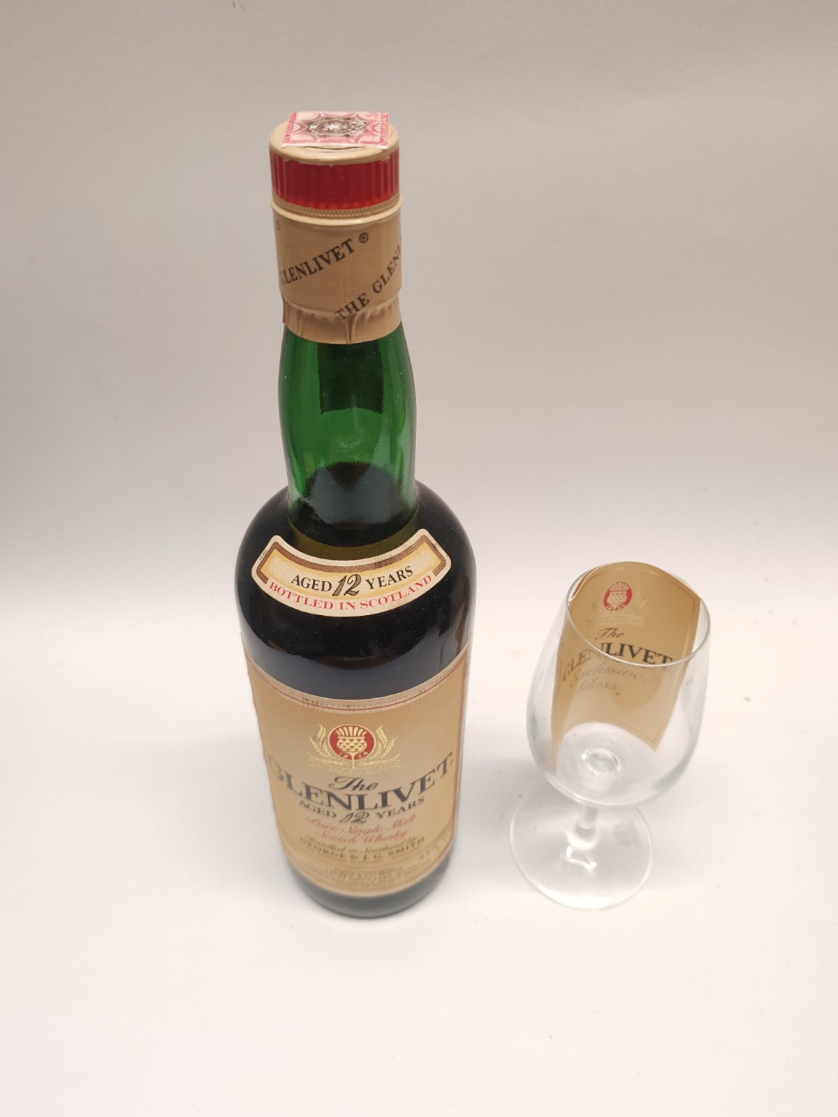 Glenlivet 12 Years All Malt Scotch Whisky Sonderausgabe Mit Schachtel Und Glas