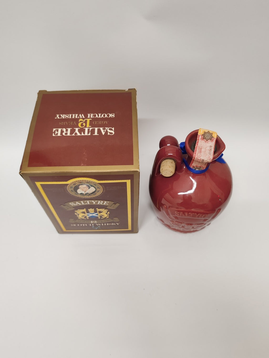 Seltene Saltyre 12 Years Old Scotch Whisky 75cl – 40% – 1980er Jahre – Porzellan